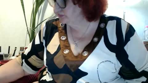 Snapshot of peggysoft chatting on May 2026 07:11:02 PM PeggySoft online show from May 2026 07:11:02 PM