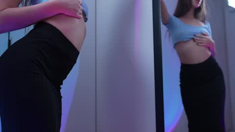 Snapshot of pelagy chatting on December 2024 10:56:02 AM Pelagy Show time 2-10 pm Dubai time zone online show from December 2024 10:56:02 AM