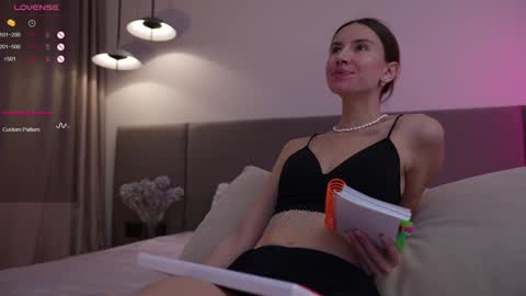 Snapshot of pelagy chatting on February 2025 02:16:02 PM Pelagy Show time 2-10 pm Dubai time zone online show from February 2025 02:16:02 PM