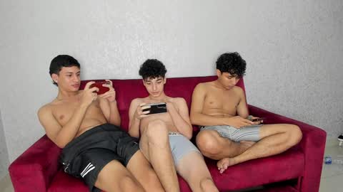 CAIN-19  ALLEN-18 RONALD-18 AUSTIN-18 MOD DANTE online show from January 2025 06:41:02 AM