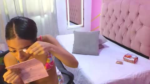 peneelopeecute online show from December 2025 09:00:01 PM