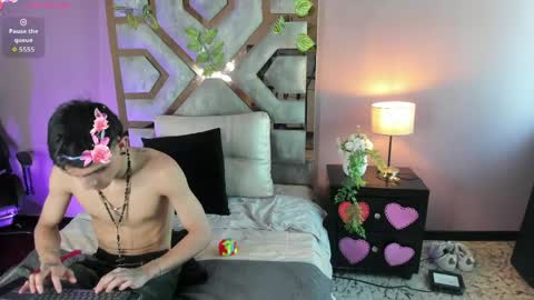 Snapshot of penelope_rave chatting on May 2026 08:05:01 PM jazmin y kevin online show from May 2026 08:05:01 PM