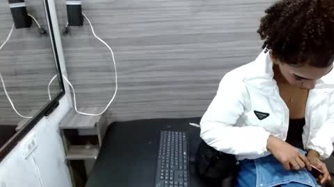 Penelopee Rouse online show from December 2025 07:52:02 PM