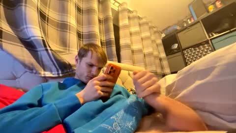 Penguin online show from December 2025 08:47:02 PM