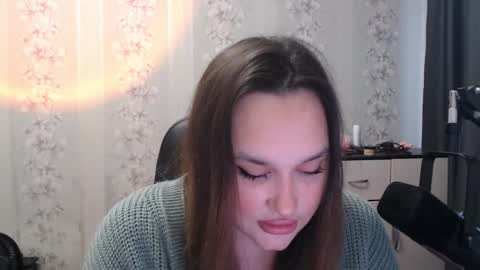 Snapshot of pennieisebrand chatting on September 2025 05:40:01 AM Mia online show from September 2025 05:40:01 AM