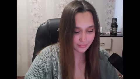 Snapshot of pennieisebrand chatting on September 2025 09:09:02 AM Mia online show from September 2025 09:09:02 AM