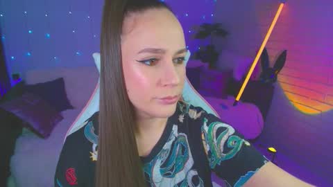 Dia  online show from October 2025 09:26:01 PM