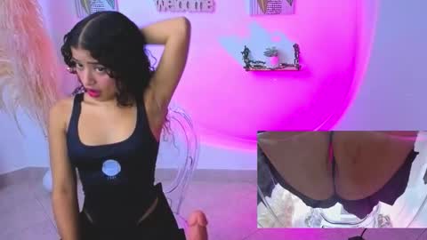 pequitasmedusa9 online show from October 2025 07:01:02 PM