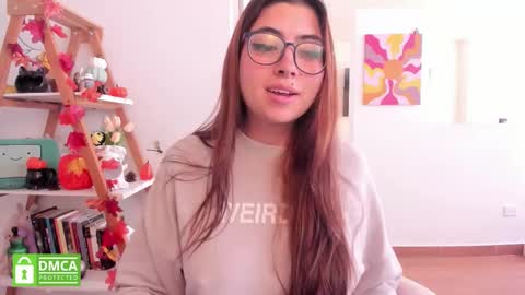 Sarah Ana Banana online show from November 2025 07:04:02 PM