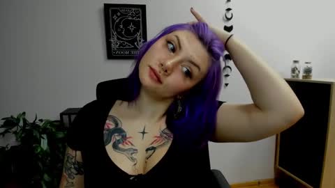Gabbie online show from December 2024 07:07:02 PM