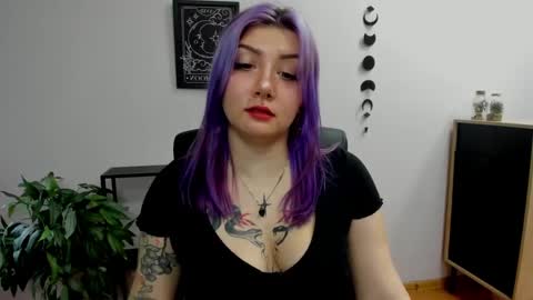 Gabbie online show from December 2024 11:18:01 AM
