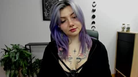 Gabbie online show from February 2025 03:17:01 PM