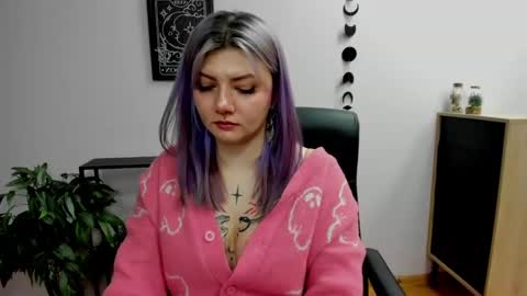 Gabbie online show from February 2025 06:13:01 PM