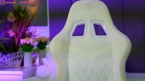 Dee online show from November 2025 02:28:02 PM