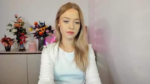 Cindy online show from November 2025 06:36:01 AM