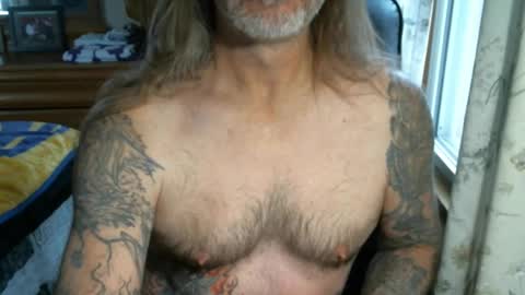 Snapshot of perkymalenipples chatting on January 2025 02:24:02 PM perkymalenipples online show from January 2025 02:24:02 PM