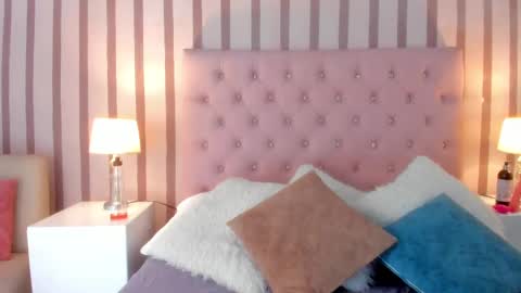 PERLA online show from September 2025 12:05:01 PM