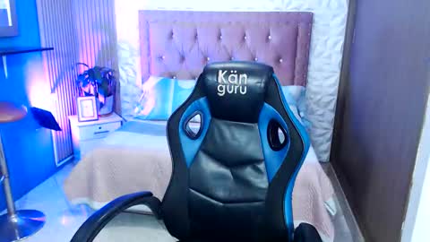 Perla online show from March 2026 03:59:01 PM