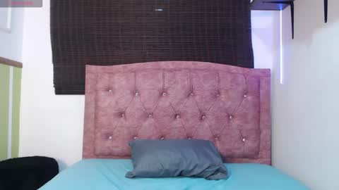 Perla online show from April 2026 04:23:01 PM