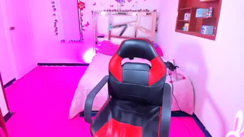 PERLA online show from April 2026 03:09:01 AM