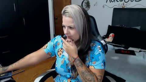 Snapshot of perlagoloza05 chatting on October 2025 04:20:02 AM goloza online show from October 2025 04:20:02 AM