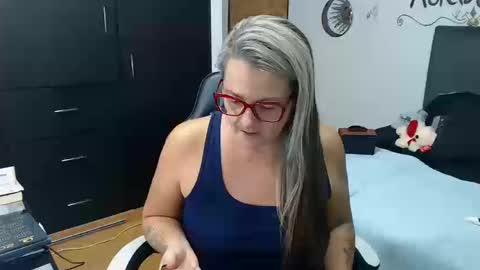 Snapshot of perlagoloza05 chatting on October 2025 02:23:02 AM goloza online show from October 2025 02:23:02 AM