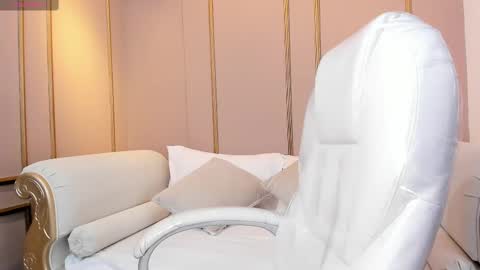 Snapshot of perlapreciosa chatting on October 2025 04:04:02 AM PerlaPreciosa online show from October 2025 04:04:02 AM