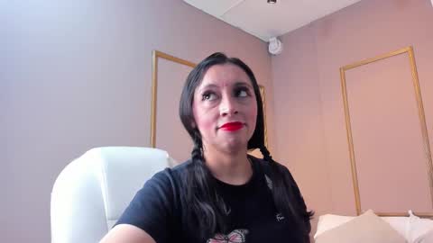 Snapshot of perlapreciosa chatting on November 2025 04:04:01 AM PerlaPreciosa online show from November 2025 04:04:01 AM