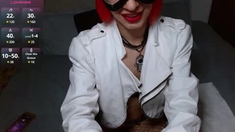 persefone_fire online show from January 2025 10:56:02 PM