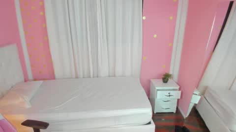 Marie online show from November 2025 09:52:02 AM