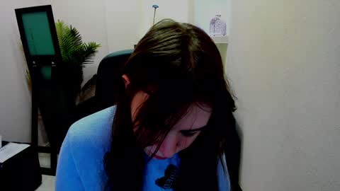 Snapshot of persinaky chatting on December 2024 05:29:02 AM horror flying on the wings of the night.... online show from December 2024 05:29:02 AM