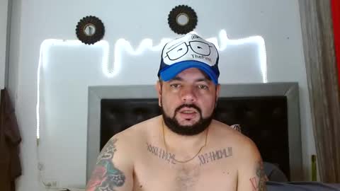 Snapshot of perverseveteranmanxxx chatting on October 2025 05:58:02 AM Carlos online show from October 2025 05:58:02 AM