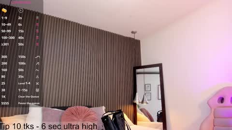 Lizza online show from November 2025 11:32:02 AM