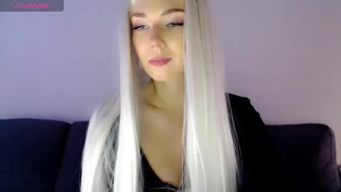 Isabella online show from December 2024 08:43:02 AM