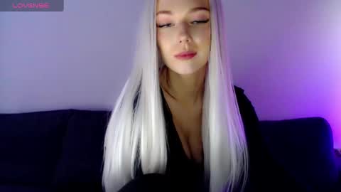 Isabella online show from January 2025 09:55:02 AM