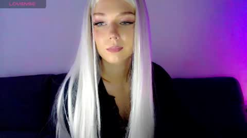 Isabella online show from January 2025 11:17:01 AM