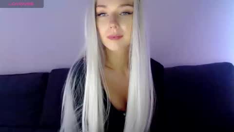 Isabella online show from January 2025 01:23:02 PM