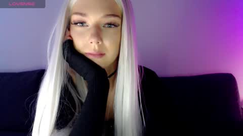 Isabella online show from February 2025 08:52:02 AM