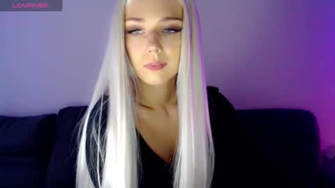 Isabella online show from February 2025 07:58:02 AM