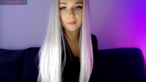 Isabella online show from February 2025 11:03:01 AM