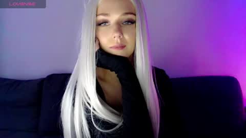 Isabella online show from February 2025 02:09:02 PM