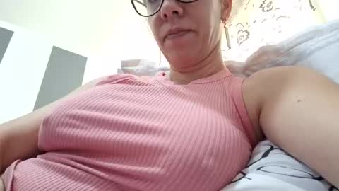 Lisa -  online show from January 2025 11:40:02 AM