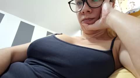 Lisa -  online show from January 2025 10:28:02 AM