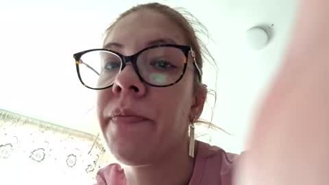 Lisa -  online show from January 2025 10:37:02 AM