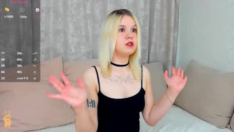 Astrid and Mia online show from October 2025 05:00:01 PM
