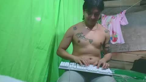 peteresmitd17 online show from December 2025 10:29:01 PM