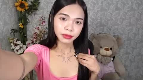 Snapshot of petite_angelx chatting on January 2025 11:00:02 AM angel online show from January 2025 11:00:02 AM