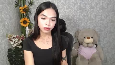 Snapshot of petite_angelx chatting on March 2025 04:22:02 PM angel online show from March 2025 04:22:02 PM