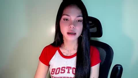 Snapshot of petite_angelx chatting on September 2025 01:08:02 AM angel online show from September 2025 01:08:02 AM