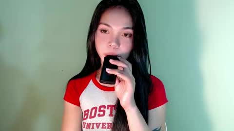 Snapshot of petite_angelx chatting on November 2025 12:46:01 AM angel online show from November 2025 12:46:01 AM